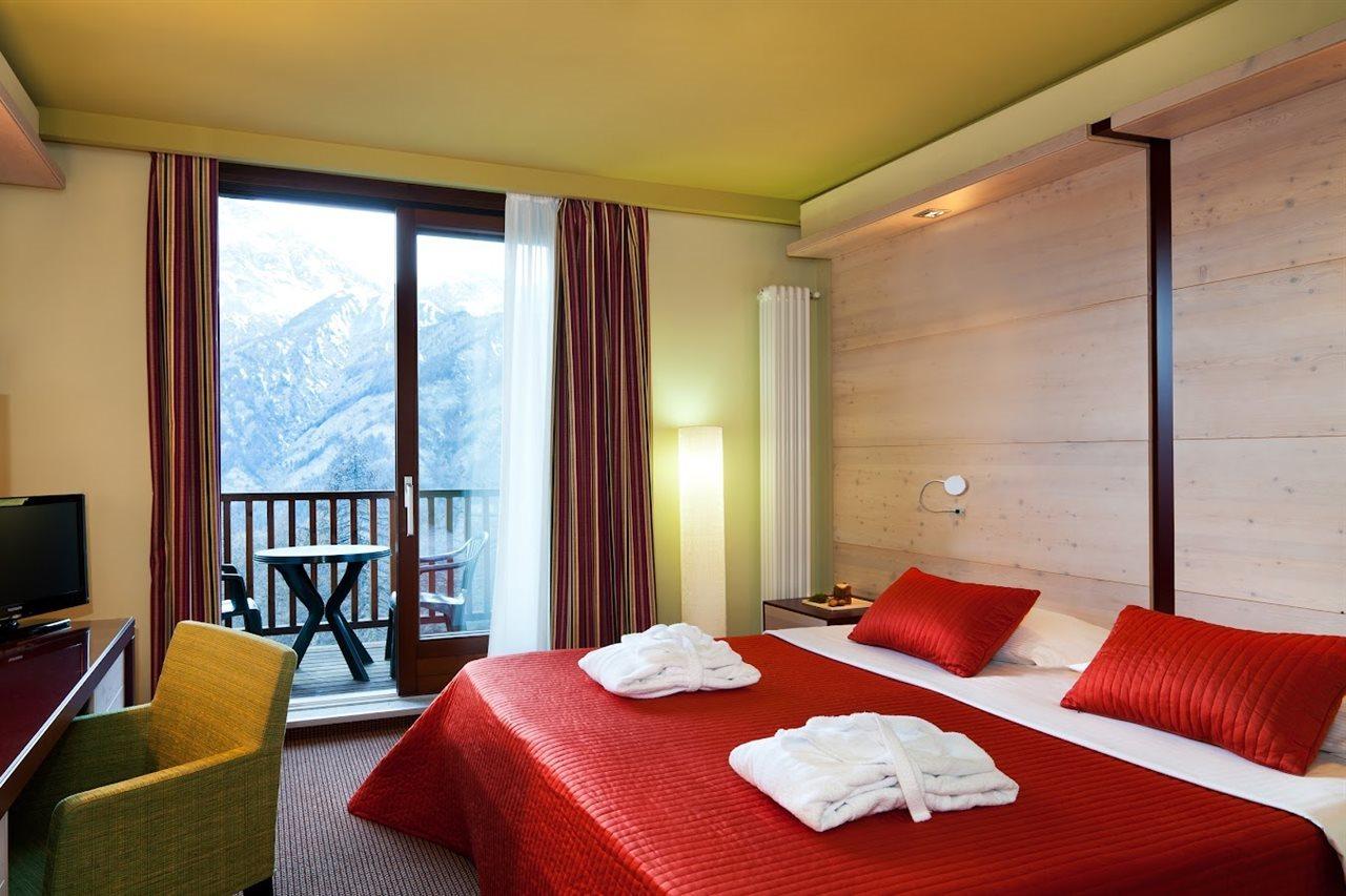 Hotel Sansicario Majestic Cesana Torinese Exterior photo