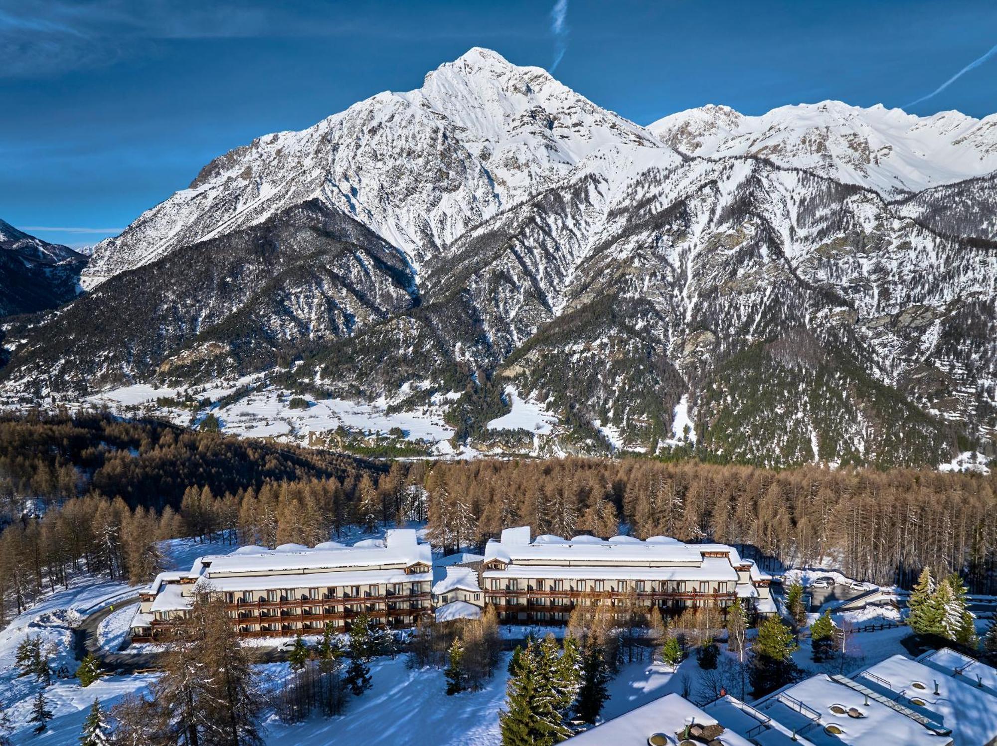 Hotel Sansicario Majestic Cesana Torinese Exterior photo