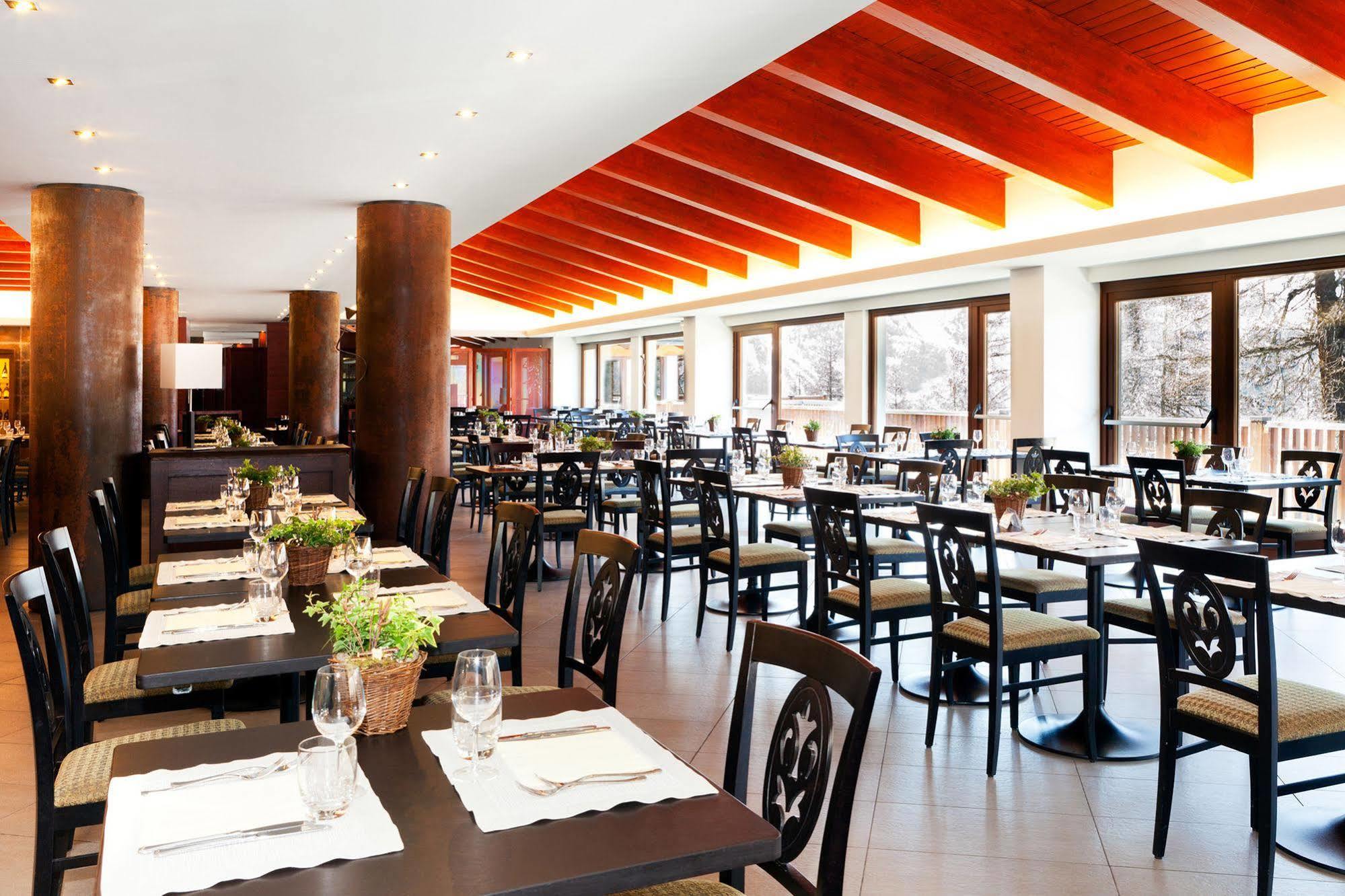 Hotel Sansicario Majestic Cesana Torinese Exterior photo